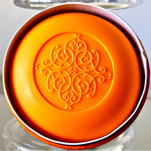 CST BLOOD ORANGE SCENTED BAR SOAP 7.75 OZ NEW - Picture 2 of 4